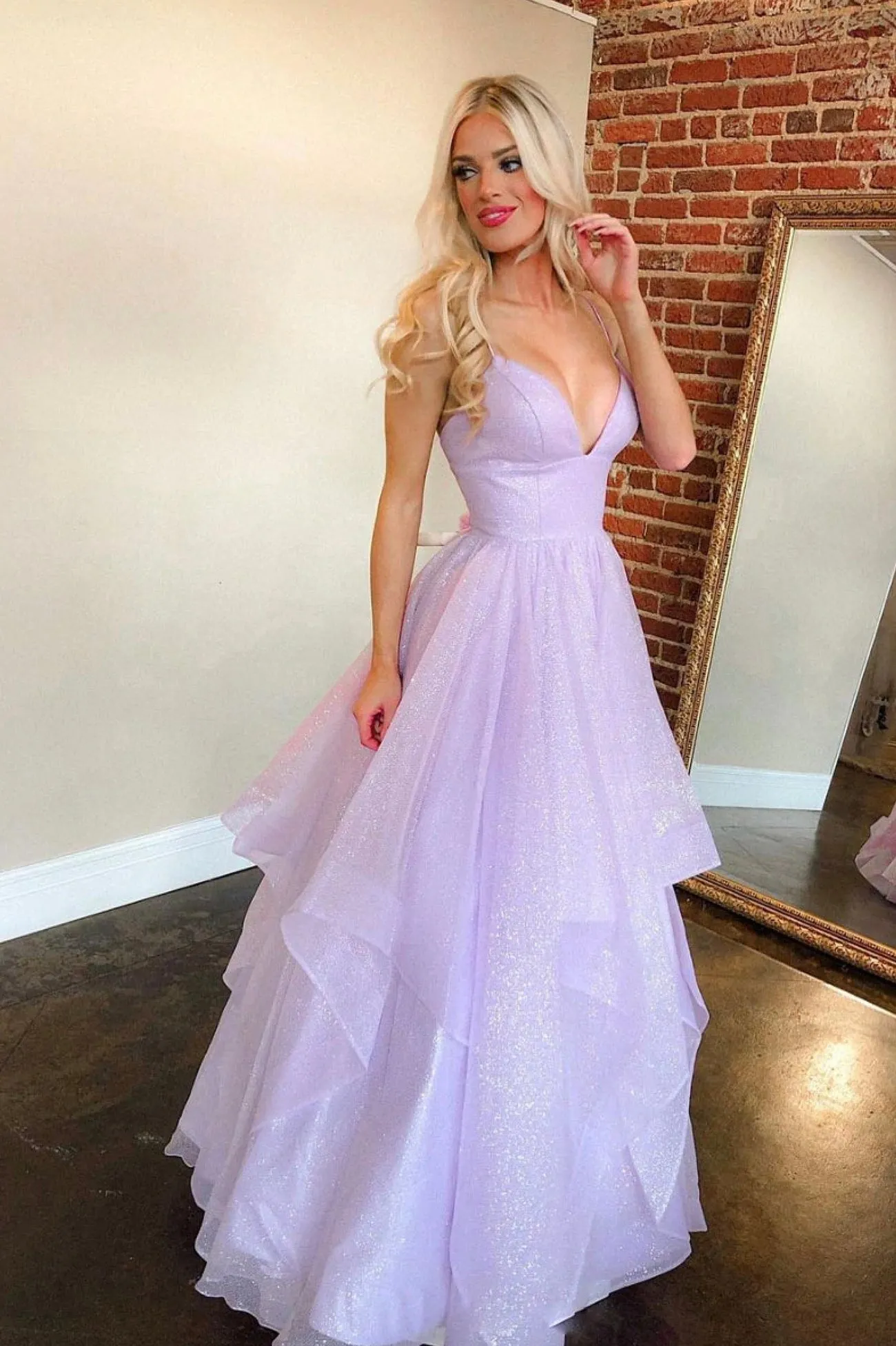 Purple Spaghetti Strap V-Neck Tulle Long Prom Dress
